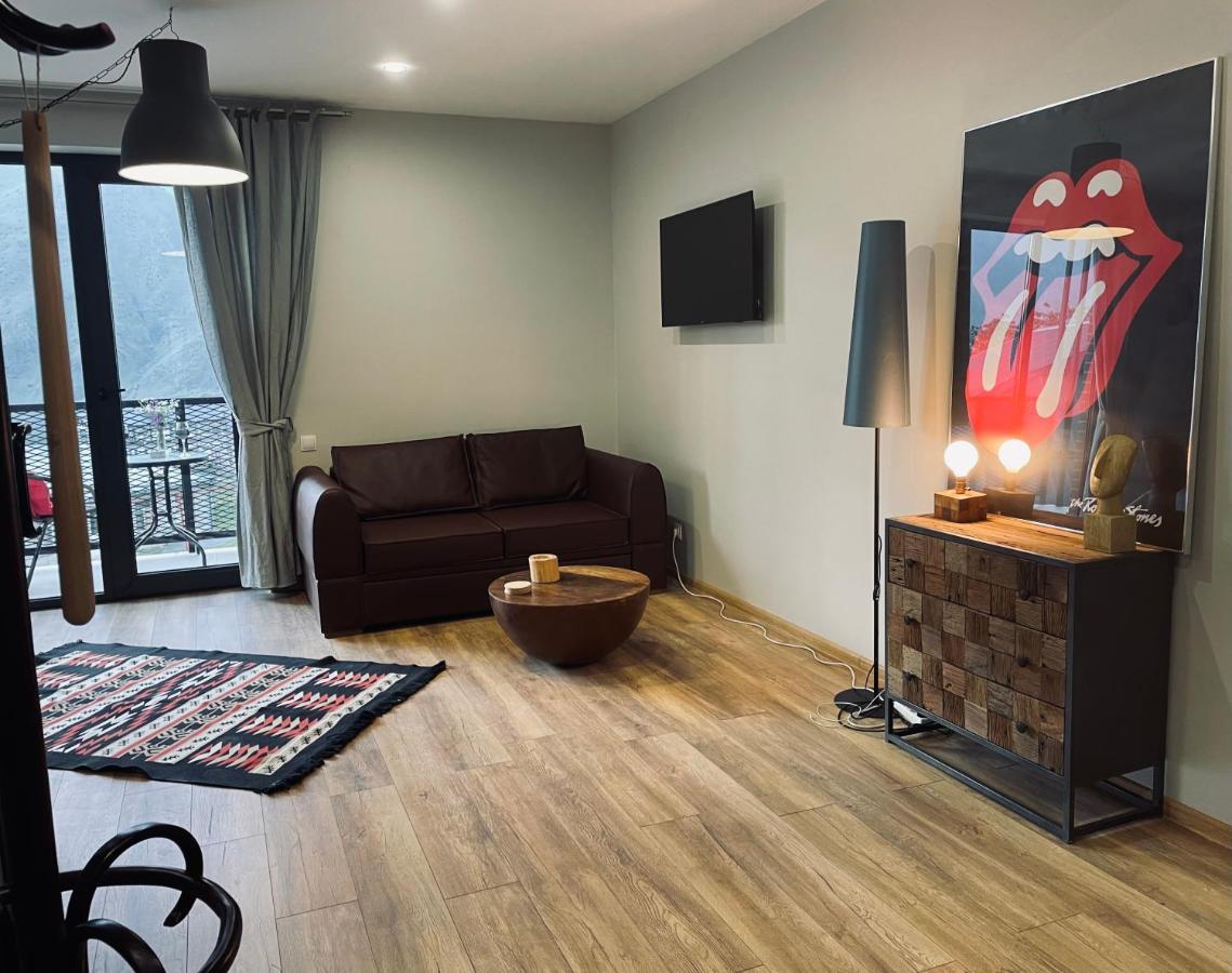 Kazbegi Stylish Apartment Dış mekan fotoğraf